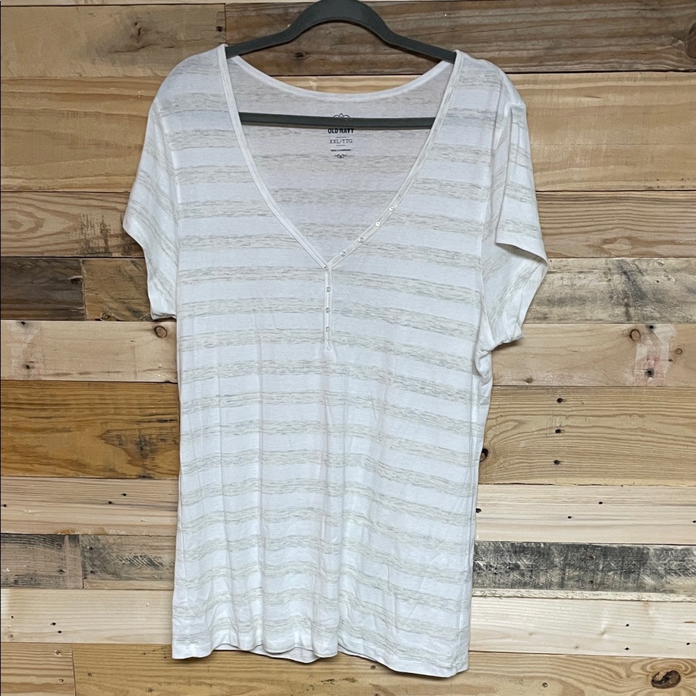 Old Navy size XXL White, Cream, and Light Gray Striped V-Neck Short Sleeve Tee